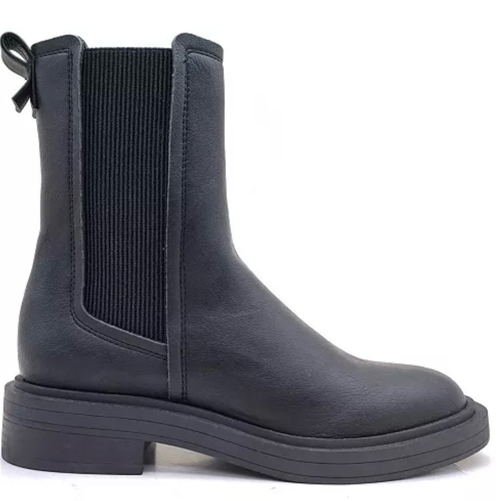 Kenneth Cole Anabelle Chelsea Zipper Booties